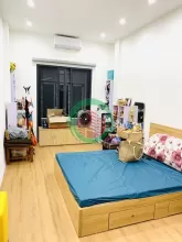 Bán Nhà gần cột cờ Hà Nội, DT 60m2, MT 3.5m, thang máy, phù hợp làm văn phòng, homestay. Giá 12.8 tỷ.