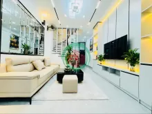 BÁN NHÀ LẠC LONG QUÂN 40M2 - GIÁ NHỈNH 6 TỶ - NGÕ THÔNG GẦN PHỐ - 20M Ô TÔ ĐỖ - LÔ GÓC