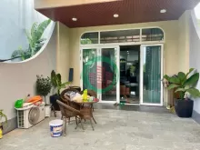 Bán gấp nhà đẹp Hòa Xuân đối diện công viên xanh mát