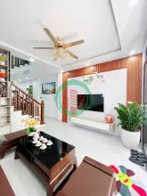 Bán nhà Hoàng Hoa Thám ngõ ô tô thông, gần phố, 44m² x 5 tầng hơn 14 tỷ
