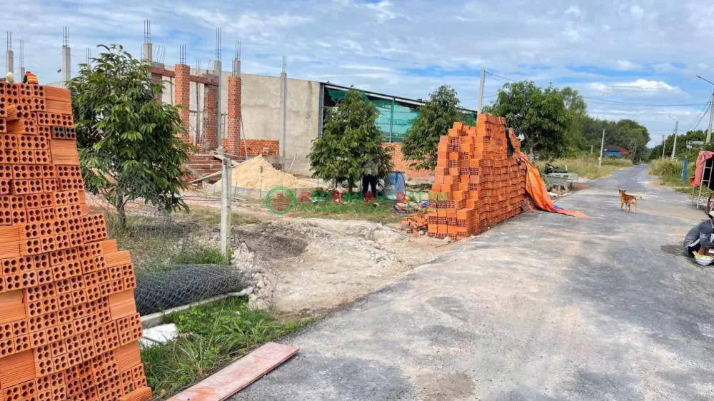 CHÍNH CHỦ GỬI Đất Trung Tâm, Chơn Thành Bình Phước mặt tiền đường nhựa số 4 giá hơn 6xx triệu.