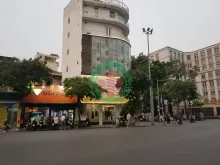 Mặt phố Trần Hưng Đạo Hoàn Kiếm Hà Nội 5 tầng 120 tỷ. Mặt tiền rộng Sổ đỏ vuông chính chủ 0945999599.