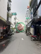 NGAY CHỢ BÌNH CHIỂU - BÌNH THẠNH - 4 TẦNG BTCT - 6PN LỚN - CHO THUÊ 30TR/TH - BÁN 4.99 TỶ - TL - CỰC HIẾM