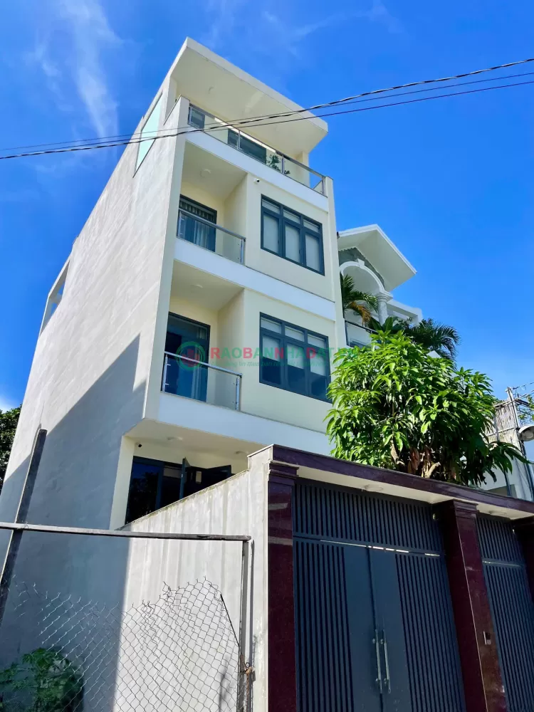 Nhà 4 tầng, 1 xẹt Đỗ Xuân Hợp, Phước Long B (Q9 cũ), đối diện chợ, 4 phòng ngủ, nhỉnh 5 tỷ