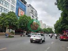 Nhà phố Thọ Tháp Cầu Giấy kinh doanh 45 tỷ. Vỉa hè rộng mặt tiền 6m nội thất xin sang trọng