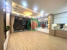 Siêu Phẩm mặt Phố 5 tầng full nội thất, ô tô ngủ trong nhà tại Phố Đê La Thành, Đống Đa, Hà Nội