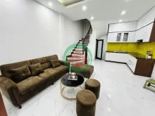 252.16.25.3 Ngọc Thụy 30 5 4.6 7.65 tỷ Long Biên