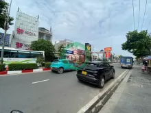 BÁN ĐẤT MẶT TIỀN DĨ AN GIÁ RẺ NGAY TRUNG TÂM HÀNH CHÍNH DĨ AN 150M2 ( 5 X 30 ) GIÁ : 6.8 TỶ.