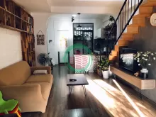 Bán nhà 2T Ngọc Thuỵ, nhà đẹp 46m x 4m ở luôn, oto tránh ngay cổng. chỉ nhỉnh 5 tỷ còn tl. LH 0936123469