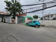 Bán nhà C4 Ngọc Thuỵ 35m lô góc oto qua nhà chỉ 4 tỷ hơn xíu. LH 0936123469