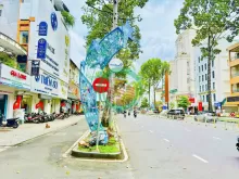 Bán  nhà Mặt Tiền Trần Hưng Đạo, 80 m2, 4 lầu 70 tỷ Quận 1