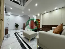 BÁN NHÀ NGỌC LÂM – FULL NỘI THẤT – 30M² – 6 TẦNG – GIÁ 8.3 TỶ