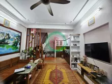 Chỉ hơn 7 tỷ bán gấp nhà Hoàng Hoa Thám 35m² ngõ thông gần phố