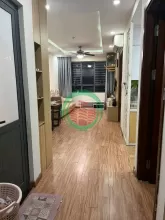 Chính chủ bán căn hộ ~ 70m² toà CT chung cư Epic's Home Thái Hà Constrexim, đường Phạm Văn Đồng. - Thiết kế: 02 PN, 02 VS, bếp, ban công. - Nội thất: Giường tủ, bếp, nóng lạnh, điều hoà 3 chiếc xin sò,.. - Tầng cao, ban công view sông hồng, cầu Nhật Tân, 