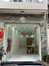 Cho thuê căn hộ vừa ở vừa làm VP  tầng 1, ngõ 406/68 Âu Cơ, cạnh chợ Nhật Tân. 0986886738