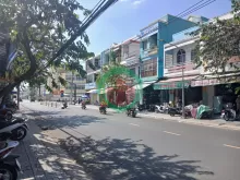 Nhà  MẶT TIỀN Trần Hưng Đạo. Gần ngã Tư Lý Thường Kiệt. Phường 5. TP Mỹ Tho.