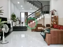 NHÀ PHỐ GIỮA TRUNG TÂM GÒ VẤP - VỊ TRÍ VÀNG QUANG TRUNG