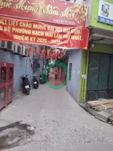 Tôi bán gấp căn nhà đẹp ở luôn ngõ 101 Thanh Nhàn, 38m2, 5 tầng, 6 phòng ngủ giá 12  tỷ có TL