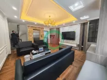 7 TẦNG THANG MÁY PHẠM VĂN ĐỒNG, Ô TÔ 7 CHỖ, DÒNG TIỀN KHỦNG NHỈNH 18 TỶ