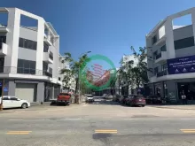 Cả đất cả nhà mặt đường Nguyễn Đổng Chi, Nam Hồng Lĩnh, Hà Tĩnh 155m2 chỉ 39,5 triệu/m2, sổ đỏ lâu dài. Liên hệ 0942683186 để biết thêm chi tiết!