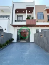 Bán Nhà Lầu Đẹp RỰC RỠ Có sân đầu xe hơi-Vị Trí Vàng Sát Bên Chợ Cũ Mỹ Tho