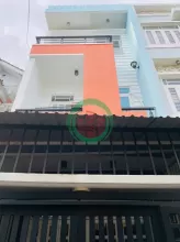 BÁN NHÀ MẶT TIỀN HẺM 1113 HUỲNH TẤN PHÁT, CÓ SÂN SAU THOANG MÁT