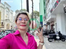 BÁN NHÀ MẶT TIỀN KINH DOANH 30M Đ. TRẦN HƯNG ĐẠO - NGAY GÓC NGUYỄN VĂN CỪ NỐI LIỀN QUẬN 1 - DT 4,1M*25M - VỊ TRÍ HIẾM NHÀ BÁN * Liên hệ GIANG GIANG: 093.86.76.685