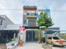 Bá.n căn nhà đẹp 1 trệt 2 lầu + sân thượng mới 100% đường A3 KDC Phú An, P. Hưng Phú, TP Cần Thơ