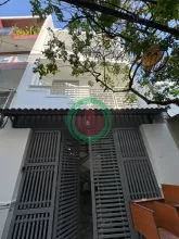 Bán nhà 1 trệt 2 lầu trống suốt mới 100%, hẻm 94// Phú Thọ Hoà Tân Phú