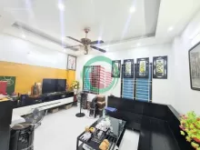 Bán nhà Kim giang dt 45m2 x5T, ngõ rộng,thoáng,gần phố,giá chỉ 8,25 tỷ,sđcc