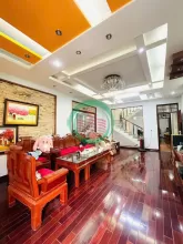 bán nhà mặt phố Lê đại hành - 4 tầng và giá 10,x tỷ, còn mới kinh daonh và ở tốt, gần ngã 4 lê quý đôn công viên kì bá