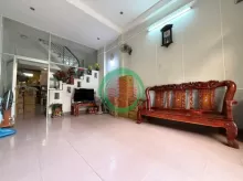 Bán nhà mặt tiền đường số 4,  Phước Bình, Q9, Thủ Đức, TP HCM. DT 98m2, 2 tầng. Giá 10.1 tỷ, SHR - 0933125879.