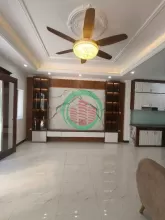 Bán nhà Việt Hưng – căn nhà hội tụ đủ gara + thang máy + đường thông