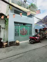 Chủ nhà đang rất gấp bán, giá tốt, nhà hẻm xe hơi cách mặt tiền Cách Mạng Tháng 8 chỉ 30m, phường Hòa Hưng, Quận 10.