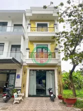 NHÀ 1 TRỆT 2 LẦU MỚI ĐẸP 4 PHÒNG NGỦ - ĐƯỜNG D6 KHU DÂN CƯ HỒNG LOAN - P.CÁI RĂNG - TP CẦN THƠ