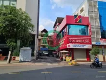 Nhà góc 2 mặt tiền Tôn Thất Tùng Bến Thành Q1 – 85m² đất, dòng tiền 135 triệu/tháng