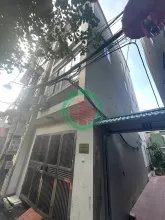 Nhà lô góc hiếm tại Phố Lụa – Vạn Phúc, diện tích 31m² xây dựng 5 tầng chắc chắn, thiết kế hợp lý, tận dụng tối đa công năng sử dụng. Lô góc hai mặt thoáng, phòng nào cũng có ánh sáng tự nhiên, không gian ở cực kỳ dễ chịu.  Vị trí đẹp, cách ô tô chỉ 30m, 