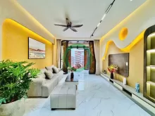 12.5 TỶ - NHÀ 5 TẦNG MỚI XÂY 4X17M NỞ HẬU 4.3M - THANG MÁY - HẺM XE HƠI ĐẬU TRONG NHÀ - CÁCH 30M RA MẶT TIỀN ĐƯỜNG PHẠM HUY THÔNG - NGAY NGÃ TƯ DƯƠNG QUẢNG HÀM - PHƯỜNG 6 GÒ VẤP. ---‐--------------------------------------- - Diện tích: 4x16.6m nở hậu tài 