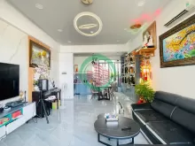 Bán căn hộ 3PN 98m2 tại Lý Thường Kiệt Q11, Tầng 8 Full nội thất