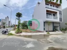 Cắt lỗ Chính Chủ Bán Mảnh Đất Lô Góc 2 Mặt Thoáng.100M2.Mt 5 Mét.Full Thổ Cư.t