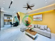 Chỉ 5.7 tỷ có ngay nhà 5 tầng đúc, hẻm xe hơi tránh nhau, rộng 63m2, gần Hà Huy Giáp Q12, sổ riêng