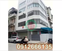 Chính chủ cho thuê 3 tầng - Lô góc 2 mặt tiền - Hướng Tây Bắc, tại Thanh Xuân, HN, 0912666135