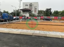 Duy nhất 1 xuất nội bộ không có tài chính giữ, để lại cho anh chị lô đất tại Hòa Lạc cách quốc lộ 21A 200m, cạnh khu đấu giá,đối diện trường cao đẳng nghề và nhiều tiềm năng trưởng khác mà chỉ có 3 tỷ.