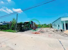 Nguồn hiếm đất vị trí đẹp tại TPHCM mới, 263m2 thổ cư, giá thực tế 780 triệu, sổ sẵn, gần ngay chợ