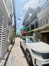 PHẠM VĂN CHIÊU | 1 TRỤC SÁT EMART 2 | NGANG KHỦNG 5.3M | CHỈ NHỈNH 8 ĐỒNG! #TM1053 Vị trí: Hẻm 5m 1 trục Phạm Văn Chiêu, P.14, Gò Vấp. Kế bên siêu thị Emart Phan Huy Ích, gần chợ, bệnh viện và trường học các cấp trong bán kính 200m. Khu đại gia dân trí ca