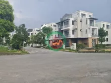 SÓC  BT Phú Cát City, DT 190m2, giá 75tr/m2, sổ đỏ không lỗi phong thủy.