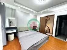 5 tầng - lô góc - tặng nội thất - ngõ thông - ô tô đỗ cửa - gần trường học