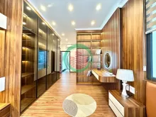 8.6 tỷ nhà Đội Cấn, 6 tầng thang máy,  dân xây ở luôn, sổ chính chủ