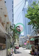 Bán đất khu phố tây quân trấn đường Hùng Vương - Nha Trang , cách biển 300mDt : 226m2 ngang 7,3m -Giá bán : 33 tỷLh : 0905.724.084 Ngọc Bích Land
