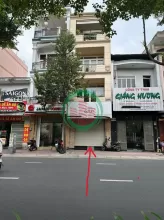 Cần bán gấp nhà Mặt tiền DT 4m x 13.5 (nở hậu 4m50)